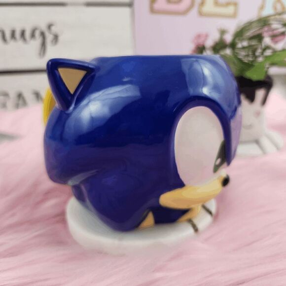 Dinsey Sonic The HedgeHog Coffee Mug NWT - Picture 2 of 5